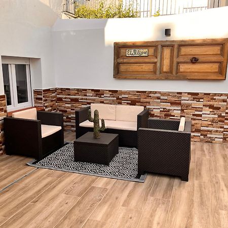 Apartamentos El Peligro 3 La Cueva Арчідона Екстер'єр фото